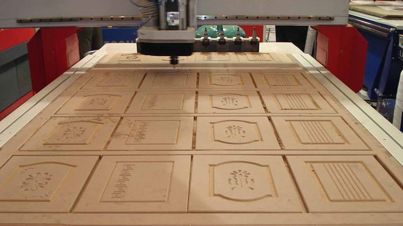 ایمنی دستگاه سی ان سی چوب