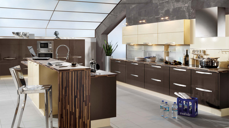 کابینت هایگلاس قهوه ای